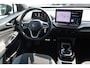 Volkswagen ID.4 Pro Limited Edition 77 kWh Black Pack, leder / alcantara, achteruitrijcamera, navigatie, achteruitrijcamera, stoel en stuurwiel verwarming, 19" LMV, keyless entry, adaptieve cruise control (ACC), elektrisch verstel-, verwarm- en inklapbare spiegels (spiegelpakket), park assist, dodehoekdetectie (side assist),