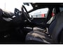 Volkswagen ID.4 Pro Limited Edition 77 kWh Black Pack, leder / alcantara, achteruitrijcamera, navigatie, achteruitrijcamera, stoel en stuurwiel verwarming, 19" LMV, keyless entry, adaptieve cruise control (ACC), elektrisch verstel-, verwarm- en inklapbare spiegels (spiegelpakket), park assist, dodehoekdetectie (side assist),