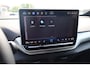 Volkswagen ID.4 Pro Limited Edition 77 kWh Black Pack, leder / alcantara, achteruitrijcamera, navigatie, achteruitrijcamera, stoel en stuurwiel verwarming, 19" LMV, keyless entry, adaptieve cruise control (ACC), elektrisch verstel-, verwarm- en inklapbare spiegels (spiegelpakket), park assist, dodehoekdetectie (side assist),