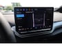 Volkswagen ID.4 Pro Limited Edition 77 kWh Black Pack leder / alcantara achteruitrijcamera navigatie stoel en stuurwiel verwarming 19" LMV keyless enntry ACC