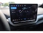 Volkswagen ID.4 Pro Limited Edition 77 kWh Black Pack, leder / alcantara, achteruitrijcamera, navigatie, achteruitrijcamera, stoel en stuurwiel verwarming, 19" LMV, keyless entry, adaptieve cruise control (ACC), elektrisch verstel-, verwarm- en inklapbare spiegels (spiegelpakket), park assist, dodehoekdetectie (side assist),
