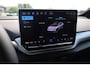 Volkswagen ID.4 Pro Limited Edition 77 kWh Black Pack, leder / alcantara, achteruitrijcamera, navigatie, achteruitrijcamera, stoel en stuurwiel verwarming, 19" LMV, keyless entry, adaptieve cruise control (ACC), elektrisch verstel-, verwarm- en inklapbare spiegels (spiegelpakket), park assist, dodehoekdetectie (side assist),