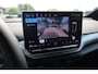 Volkswagen ID.4 Pro Limited Edition 77 kWh Black Pack, leder / alcantara, achteruitrijcamera, navigatie, achteruitrijcamera, stoel en stuurwiel verwarming, 19" LMV, keyless entry, adaptieve cruise control (ACC), elektrisch verstel-, verwarm- en inklapbare spiegels (spiegelpakket), park assist, dodehoekdetectie (side assist),