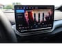 Volkswagen ID.4 Pro Limited Edition 77 kWh Black Pack leder / alcantara achteruitrijcamera navigatie stoel en stuurwiel verwarming 19" LMV keyless enntry ACC