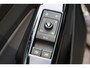 Volkswagen ID.4 Pro Limited Edition 77 kWh Black Pack, leder / alcantara, achteruitrijcamera, navigatie, achteruitrijcamera, stoel en stuurwiel verwarming, 19" LMV, keyless entry, adaptieve cruise control (ACC), elektrisch verstel-, verwarm- en inklapbare spiegels (spiegelpakket), park assist, dodehoekdetectie (side assist),
