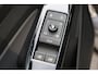 Volkswagen ID.4 Pro Limited Edition 77 kWh Black Pack leder / alcantara achteruitrijcamera navigatie stoel en stuurwiel verwarming 19" LMV keyless enntry ACC