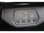 Volkswagen ID.4 Pro Limited Edition 77 kWh Black Pack leder / alcantara achteruitrijcamera navigatie stoel en stuurwiel verwarming 19" LMV keyless enntry ACC
