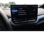 Volkswagen ID.4 Pro Limited Edition 77 kWh Black Pack leder / alcantara achteruitrijcamera navigatie stoel en stuurwiel verwarming 19" LMV keyless enntry ACC