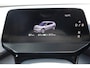 Volkswagen ID.4 Pro Limited Edition 77 kWh Black Pack, leder / alcantara, achteruitrijcamera, navigatie, achteruitrijcamera, stoel en stuurwiel verwarming, 19" LMV, keyless entry, adaptieve cruise control (ACC), elektrisch verstel-, verwarm- en inklapbare spiegels (spiegelpakket), park assist, dodehoekdetectie (side assist),