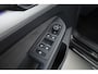 Volkswagen Golf 1.0 eTSI Life Business | Adapt. Cruise | Memory | Massage | Apple CarPlay & Android Auto | Stoel- Stuurverw. |