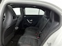 Mercedes-Benz A-klasse 250 Premium AMG Line | Stoelverwarming | Memorystoelen | Keyless Entry | Panoramadak | Inclusief 24 maanden MB Certified garantie voor Europa.