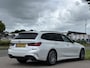 BMW 3-Serie Touring 330i Introduction Executive Edition parelmoer