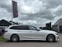 BMW 3-Serie Touring 330i Introduction Executive Edition parelmoer