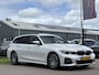 BMW 3-Serie Touring 330i Introduction Executive Edition parelmoer