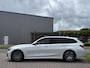BMW 3-Serie Touring 330i Introduction Executive Edition parelmoer