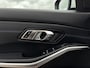 BMW 3-Serie Touring 330i Introduction Executive Edition parelmoer
