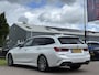 BMW 3-Serie Touring 330i Introduction Executive Edition parelmoer