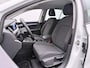 Volkswagen Golf 1.0 eTSI Life Automaat - LED - Navigatie - PDC - Side Assist - Camera - ACC