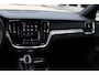Volvo V60 T6 Plug-in hybrid AWD Plus Dark | Beschikbaar vanaf 10-2026 | Harman Kardon Premium sound | Google Navigatie | BLIS | Adaptieve Cruise Control | Pilot Assist | Stuur-/Stoelverwarming | Elektrisch verstelbare stoelen voor met memory | Parkeercamera | 19 inch Lichtmetalen velgen |