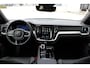 Volvo V60 T6 Plug-in hybrid AWD Plus Dark | Beschikbaar vanaf 10-2026 | Harman Kardon Premium sound | Google Navigatie | BLIS | Adaptieve Cruise Control | Pilot Assist | Stuur-/Stoelverwarming | Elektrisch verstelbare stoelen voor met memory | Parkeercamera | 19 inch Lichtmetalen velgen |