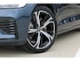 Volvo V60 T6 Plug-in hybrid AWD Plus Dark | Beschikbaar vanaf 10-2026 | Harman Kardon Premium sound | Google Navigatie | BLIS | Adaptieve Cruise Control | Pilot Assist | Stuur-/Stoelverwarming | Elektrisch verstelbare stoelen voor met memory | Parkeercamera | 19 inch Lichtmetalen velgen |
