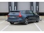 Volvo V60 T6 Plug-in hybrid AWD Plus Dark | Beschikbaar vanaf 10-2026 | Harman Kardon Premium sound | Google Navigatie | BLIS | Adaptieve Cruise Control | Pilot Assist | Stuur-/Stoelverwarming | Elektrisch verstelbare stoelen voor met memory | Parkeercamera | 19 inch Lichtmetalen velgen |
