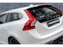 Volvo V60 2.0 D3 Nordic+ Sport | R-Design | Xenon | Trekhaak | Standkachel | Stoelverwarming | Volvo On-Call | 18"| Lichtmetalen Velgen |