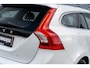 Volvo V60 2.0 D3 Nordic+ Sport | R-Design | Xenon | Trekhaak | Standkachel | Stoelverwarming | Volvo On-Call | 18"| Lichtmetalen Velgen |