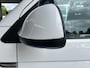 Volkswagen Transporter Kombi 2.0 TSI L2H1 Benzine 9-Persoons Airco Trekhaak 2500kg trekgewicht Kombi Personenbus Passenger Groepsvervoer Taxi