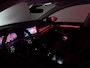 Volkswagen Golf 1.0 TSI Life Business Navigatie - PDC - Digital Cockpit - ACC - Sfeerverlichting - Climatronic