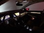Volkswagen Golf 1.0 TSI Life Business Navigatie - PDC - Digital Cockpit - ACC - Sfeerverlichting - Climatronic