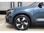 Volvo EX40 Single Motor Extended Range Plus Europa | Beschikbaar vanaf 10-2026 | Harman Kardon Premium Sound | BLIS | Panoramadak | Keyless | Adaptieve Cruise Control | Pilot Assist | Google Navigatie | Elektrische verstelbare voorstoelen | Stoel-/Stuurwielverwarming |