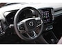 Volvo EX40 Single Motor Extended Range Plus Europa | Beschikbaar vanaf 10-2026 | Harman Kardon Premium Sound | BLIS | Panoramadak | Keyless | Adaptieve Cruise Control | Pilot Assist | Google Navigatie | Elektrische verstelbare voorstoelen | Stoel-/Stuurwielverwarming |