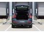 Volvo EX40 Single Motor Extended Range Plus Europa | Beschikbaar vanaf 10-2026 | Harman Kardon Premium Sound | BLIS | Panoramadak | Keyless | Adaptieve Cruise Control | Pilot Assist | Google Navigatie | Elektrische verstelbare voorstoelen | Stoel-/Stuurwielverwarming |
