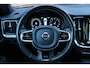 Volvo V60 B4 R-Design | Panoramadak | Premium audio by Harman Kardon | Head-up display | Verwarmbare voorstoelen en stuurwiel | 19 inch Lichtmetalen velgen