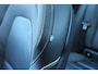 Volvo V60 B4 R-Design | Panoramadak | Premium audio by Harman Kardon | Head-up display | Verwarmbare voorstoelen en stuurwiel | 19 inch Lichtmetalen velgen