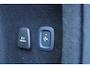 Volvo V60 B4 R-Design | Panoramadak | Premium audio by Harman Kardon | Head-up display | Verwarmbare voorstoelen en stuurwiel | 19 inch Lichtmetalen velgen