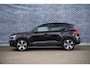 Volvo XC40 Plug-in Hybrid T5 Plus Dark | Adaptieve Cruise Control | Stoel-/Stuurverwarming | Harman Kardon Audio | Navigatie | Koplampreiniging | Getint Glas | Voorruitverwarming |