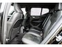 Volvo XC40 Plug-in Hybrid T5 Plus Dark | Adaptieve Cruise Control | Stoel-/Stuurverwarming | Harman Kardon Audio | Navigatie | Koplampreiniging | Getint Glas | Voorruitverwarming |