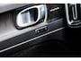 Volvo XC40 Plug-in Hybrid T5 Plus Dark | Adaptieve Cruise Control | Stoel-/Stuurverwarming | Harman Kardon Audio | Navigatie | Koplampreiniging | Getint Glas | Voorruitverwarming |
