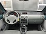 Renault Kangoo 1.6-16V Privilège Airco Dubbele schuifdeur Trekhaak 1150kg trekgewicht 5-persoons Onderhoudshistorie bekend zie foto's Elektrische ramen 5-Persoons