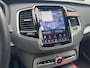 Volvo XC90 2.0 T8 Recharge AWD Ultimate Dark | Plug-in Hybrid (PHEV) | Trekhaak | Luchtvering | 360 Graden Camera | Head-up Display | Panoramadak | Alarm | Stoelverhoger | Keyless Entry | Elektrische Achterklep | Harman Kardon Audio