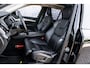 Volvo XC90 2.0 T8 Recharge AWD Ultimate Dark | Plug-in Hybrid (PHEV) | Trekhaak | Luchtvering | 360 Graden Camera | Head-up Display | Panoramadak | Alarm | Stoelverhoger | Keyless Entry | Elektrische Achterklep | Harman Kardon Audio