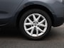 SEAT Leon 1.5 TSI Style Business Intense Airco | Achteruitrijcamera | Apple Carplay | Android Auto | Bluetooth | Cruise Control Adaptief | Lederen Stuurwiel | Lichtmetalen Velgen | Navigatie Systeem | Multi-media Scherm | Parkeersensor Voor en Achter | Stuurwiel Multifunctioneel