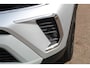 Opel Crossland 1.2-110pk Turbo 'Elegance'. Mooie en luxe hoogzitter met weinig km's ! Volautm. airco dual, cruise control, camera, comfortstoelen, metallic lak, LM wielen, navigatie, telefoonvoorb., lane- en side assist, parkeersensoren v+a, LED verlichting etc.