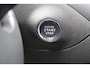 Opel Crossland 1.2-110pk Turbo 'Elegance'. Mooie en luxe hoogzitter met weinig km's ! Volautm. airco dual, cruise control, camera, comfortstoelen, metallic lak, LM wielen, navigatie, telefoonvoorb., lane- en side assist, parkeersensoren v+a, LED verlichting etc.