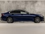 BMW 3-Serie 330e High Executive 252Pk Automaat (SCHUIFDAK, DEALER ONDERHOUDEN, APPLE CARPLAY, GROOT NAVI, CAMERA, GETINT GLAS, BRUIN LEDER, SPORTSTOELEN, STUUR/STOELVERWARMING, SFEERVERLICHTING, NIEUWSTAAT)