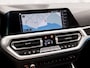 BMW 3-Serie 330e High Executive 252Pk Automaat (SCHUIFDAK, DEALER ONDERHOUDEN, APPLE CARPLAY, GROOT NAVI, CAMERA, GETINT GLAS, BRUIN LEDER, SPORTSTOELEN, STUUR/STOELVERWARMING, SFEERVERLICHTING, NIEUWSTAAT)