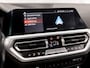 BMW 3-Serie 330e High Executive 252Pk Automaat (SCHUIFDAK, DEALER ONDERHOUDEN, APPLE CARPLAY, GROOT NAVI, CAMERA, GETINT GLAS, BRUIN LEDER, SPORTSTOELEN, STUUR/STOELVERWARMING, SFEERVERLICHTING, NIEUWSTAAT)
