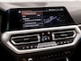 BMW 3-Serie 330e High Executive 252Pk Automaat (SCHUIFDAK, DEALER ONDERHOUDEN, APPLE CARPLAY, GROOT NAVI, CAMERA, GETINT GLAS, BRUIN LEDER, SPORTSTOELEN, STUUR/STOELVERWARMING, SFEERVERLICHTING, NIEUWSTAAT)